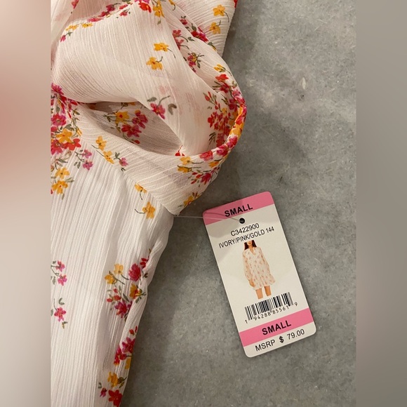 NWT Vince Camuto Size S White Floral Ruffle Flowy Long Sleeve Sheer Mini Dress - Picture 12 of 14